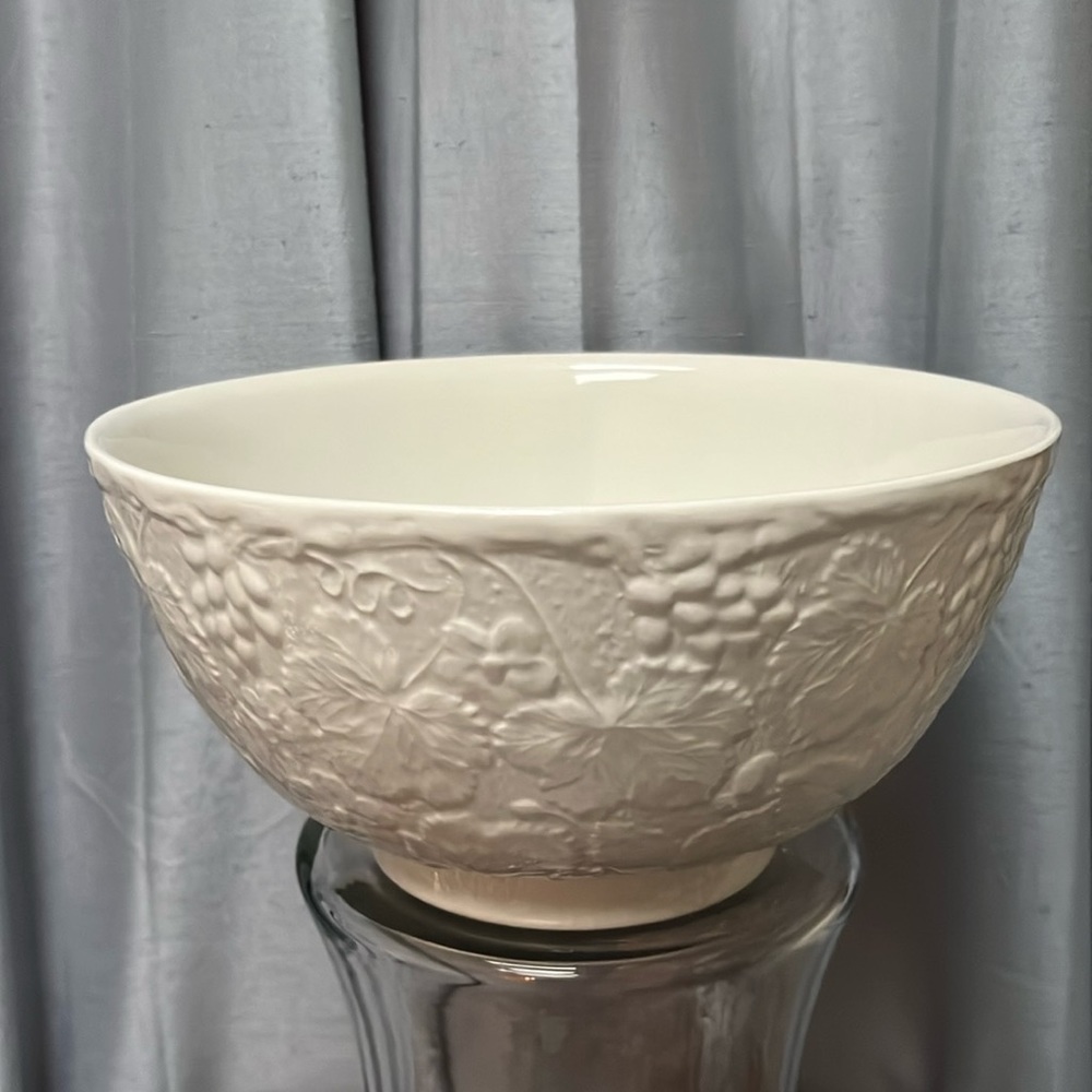 Vintage Davenport Strawberry and Grape Leaf 9" Chinese Bowl by Burleigh England